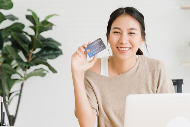 借信用卡的錢和網(wǎng)絡(luò)貸款有什么區(qū)別？代理